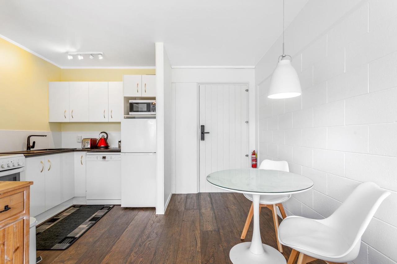 One Bedroom Apartment, Heart Of Newmarket Auckland Esterno foto