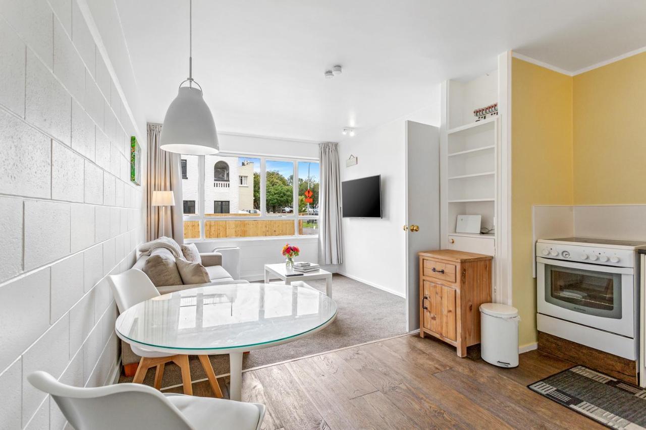 One Bedroom Apartment, Heart Of Newmarket Auckland Esterno foto